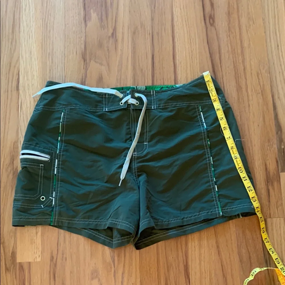 Green Women's board Shorts Oxide brand - Picture 7 of 8
